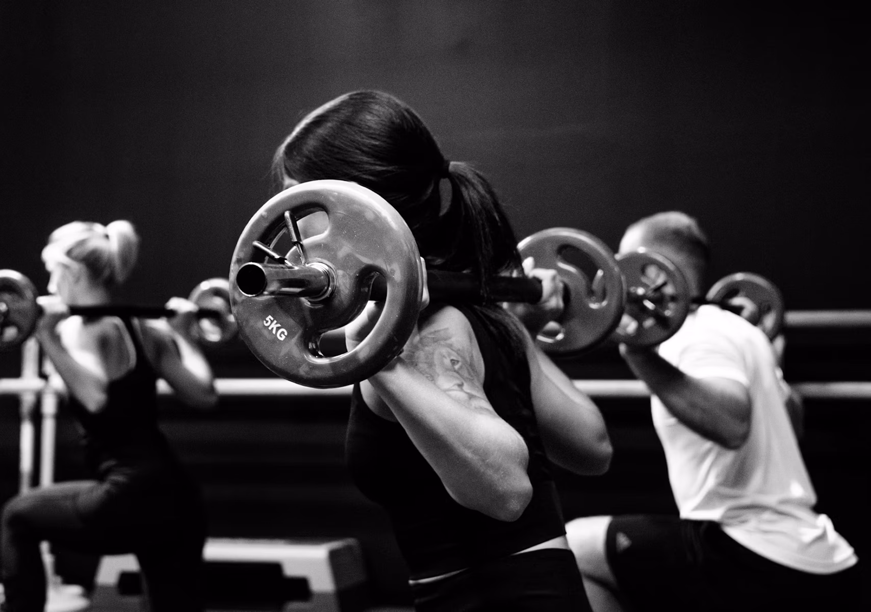 Group strength training with barbells